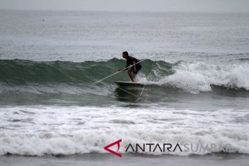 MANFAATKAN CUACA BURUK