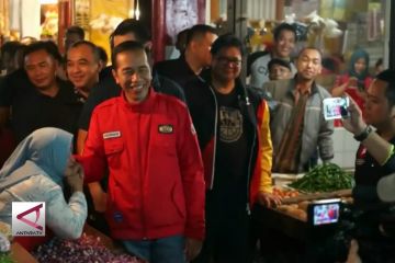 Gunakan motor, Presiden kunjungi Pasar di Tangerang