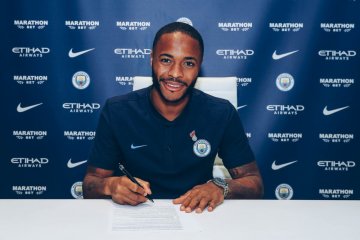 Sterling teken perpanjangan kontrak dengan City