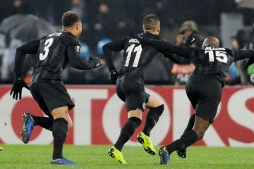Bekuk Lazio 2-1, Frankfurt sapu bersih fase penyisihan grup