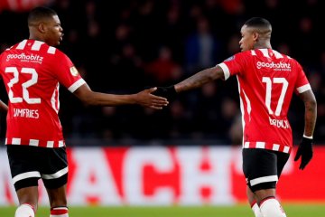 Sempat tertinggal, PSV bangkit dan tundukkan AZ 3-1