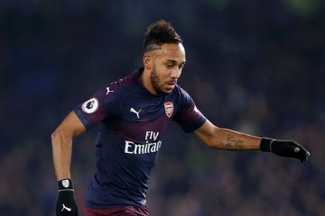 Kendati gagal antar Arsenal menang, Aubameyang tetap bercokol sebagai top skor