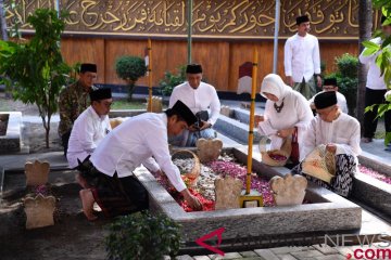 Jokowi temui Gus Sholah di tempat KH Hasyim Asy'ari biasa sholat malam