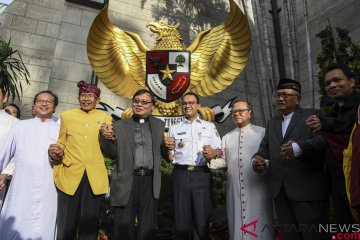 Gubernur DKI Jakarta Kunjungi Gereja Katedral