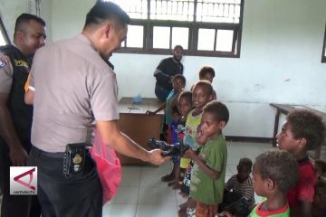 Agar pelajar di Papua terbantu ‘Polisi Pi Ajar’