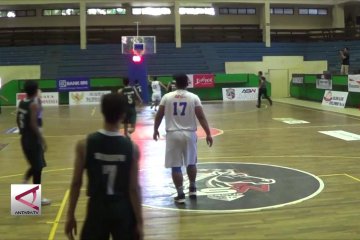 Membidik pebasket profesional lewat ASW Cup