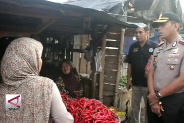 Harga kebutuhan pokok di Cirebon stabil