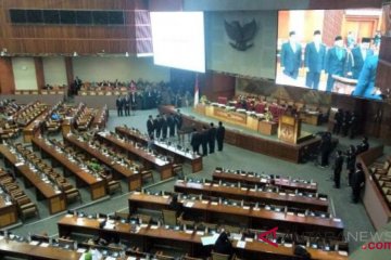 Ketua DPR lantik lima anggot DPR PAW