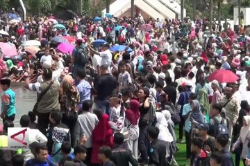 Ribuan warga Cianjur rayakan OTT Bupati Irvan