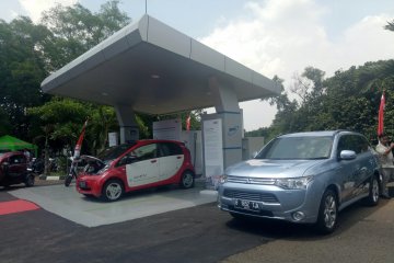 Mitsubishi apresiasi BPPT resmikan dua stasiun pengisian daya mobil listrik