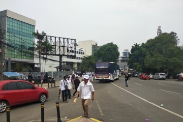 Stasiun Tanah Abang dipadati peserta Reuni 212