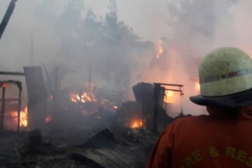 Kebakaran perumahan Intercon diduga akibat sambaran petir