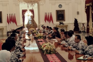 Presiden minta masukan PGRI soal guru honorer, pembangunan SDM