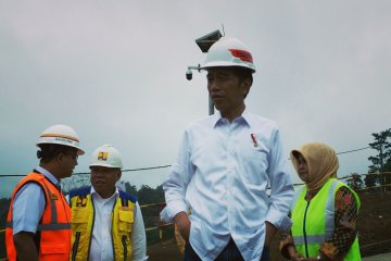 Presiden Jokowi akan tahun baruan di rumah