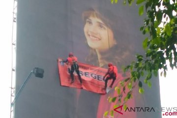 PSI tanggapi foto penyegelan papan reklame Tsamara Amany