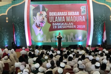 Jokowi sampaikan alasan gratiskan tarif Suramadu di hadapan ulama Madura
