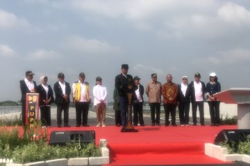 Empat ruas tol Tans-Jawa resmi beroperasi setelah prasasti ditandatangani Presiden