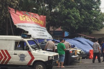 Mobil eks perusakan Ciracas dievakuasi ke Pancoran