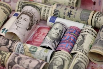 Dolar AS melemah di tengah kekhawatiran perdagangan global