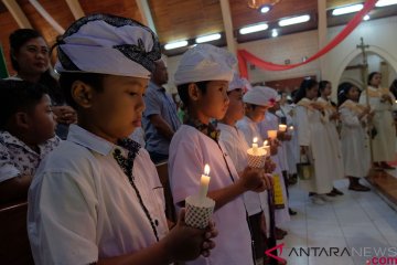 Misa Malam Natal Bernuansa Budaya Bali