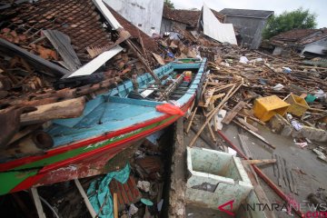 Kemacetan jalan menuju Sumur hambat penyaluran bantuan