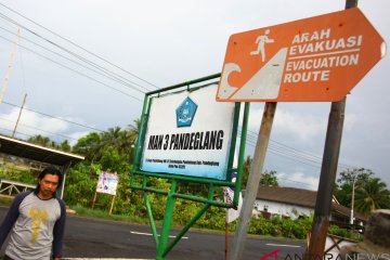 Agam masih butuh 66 papan petunjuk evakuasi tsunami