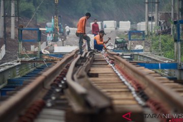 Indef nilai reaktivasi rel kereta api tingkatkan perekonomian