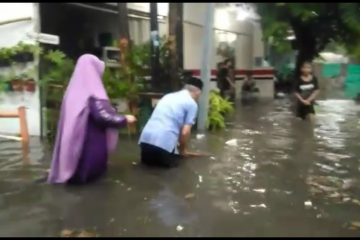 Banjir setinggi 60 sentimeter landa Kelurahan Cilandak Barat