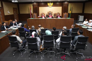 KPK perpanjang penahanan tersangka suap DPRD Sumut