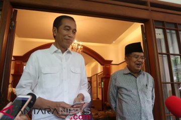 Jokowi: Konstitusi tak memungkinkan saya bersama Pak JK
