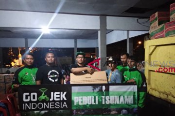 Gojek Salurkan Bantuan Korban Tsunami Selat Sunda