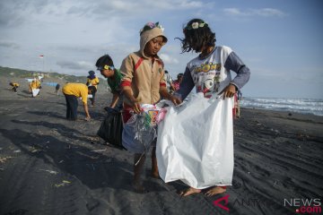 Aksi Bersih Pantai Selatan