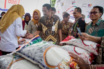 Pasar Murah Jelang Natal dan Tahun Baru