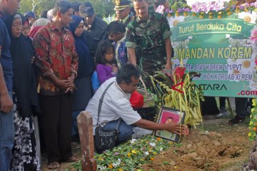 Pemakaman Korban Penembakan KKSB