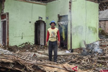 Para Penyintas Tsunami di Kecamatan Sumur