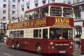 Kampanye simpatik di Inggris, Relawan #01Jokowi-Amin gunakan London Bus Tour