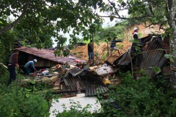 8 meninggal tertimbun longsor di Toba Samosir