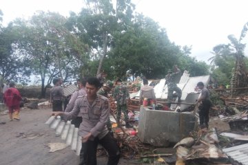 Pakar jelaskan timbunan material vulkanik anak krakatau permudah longsor