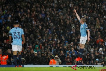 Manchester City menang telak 5-0 atas Burney