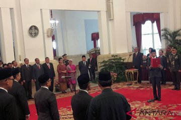 Presiden melantik 16 duta besar