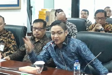 Pasha Ungu dan dua bupati terima penghargaan BPJS-TK