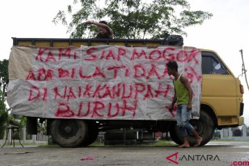 Ratusan buruh bongkar di Aceh Besar mogok kerja