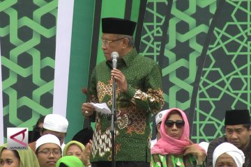 Wapres: siapa saja yang mampu boleh jadi imam