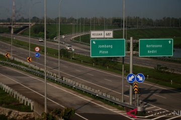 Pengamat: Tol Trans Jawa isu utama debat soal infrastruktur
