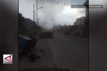 BMKG sebut angin puting beliung Cirebon Bencana Lokal