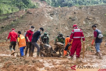 20 korban longsor di Sukabumi belum ditemukan