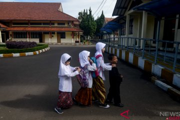 Hari Pertama Sekolah Usai Libur Akhir Tahun