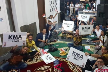 Relawan Kiai Ma'ruf awali nobar dengan tahlilan