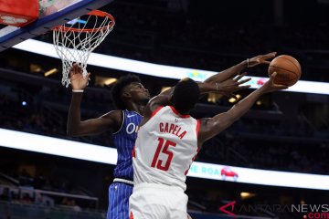 Jalani operasi jempol, Clint Capela bakal menepi 4-6 pekan