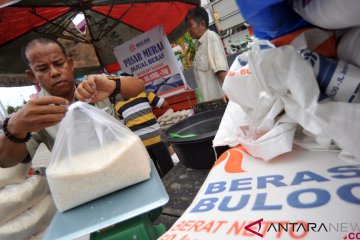 Bulog gelontorkan 190.000 ton beras untuk operasi pasar